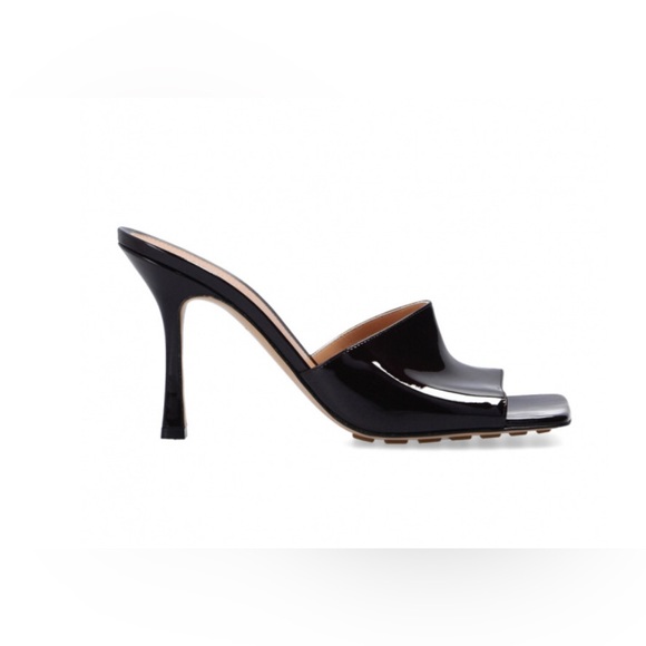 Bottega Veneta
Bottega Veneta Square Toe Sandals - Picture 4 of 16